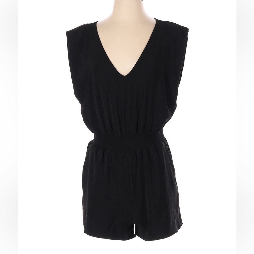 Black V-Neck Sleeveless Romper